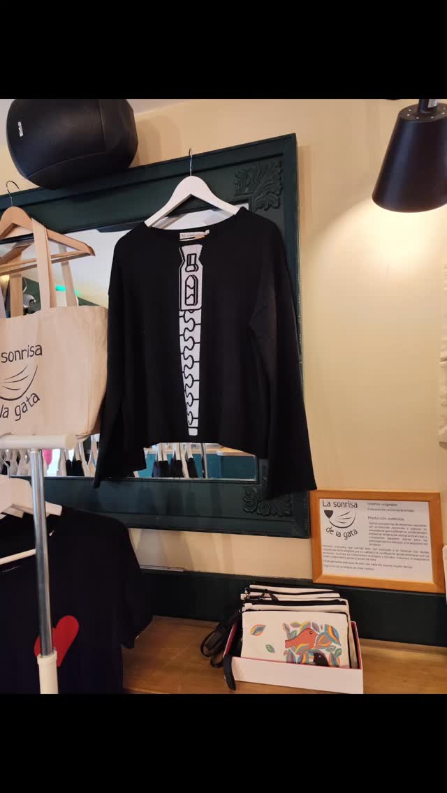 Ya abierto!!
Bienvenid@s!!!

#ropaoriginalalcaládehenares #mercadilloalcalahoy